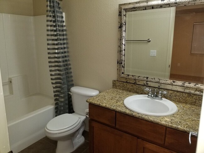 Building Photo - Upgraded West-Flagstaff Condo in the Arbors - 2 Bed, 2 Bath - NO Students & NO Pets! - Avail. NOW!!