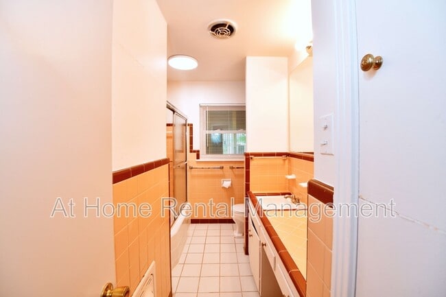 Building Photo - 3707 E 29th St