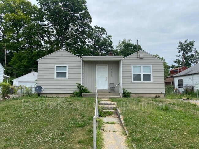 Primary Photo - 2409 Redwood Ave