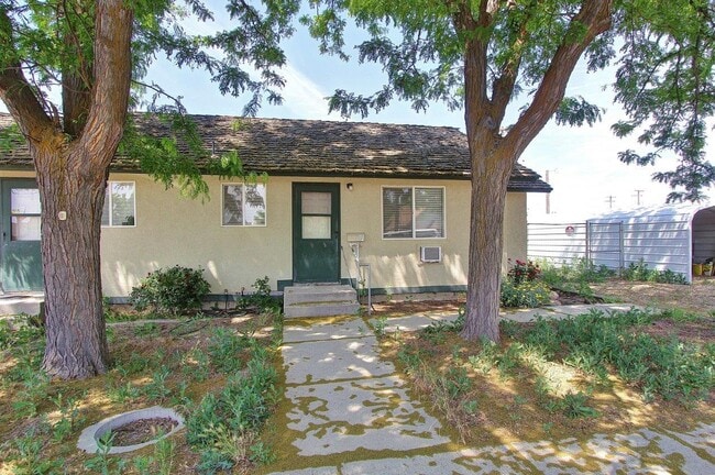 Primary Photo - 421 NE 3rd St