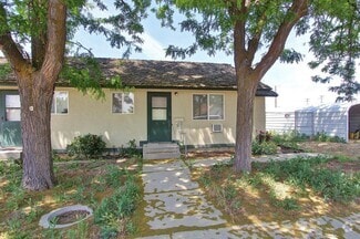 Building Photo - 421 NE 3rd St