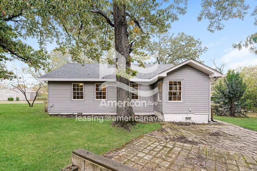 Building Photo - 201 Ridgewood Ave