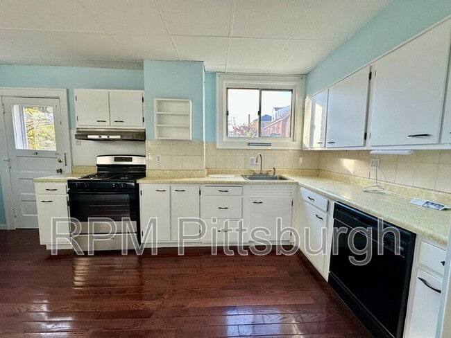 Building Photo - 3306 Shady Ave Ext