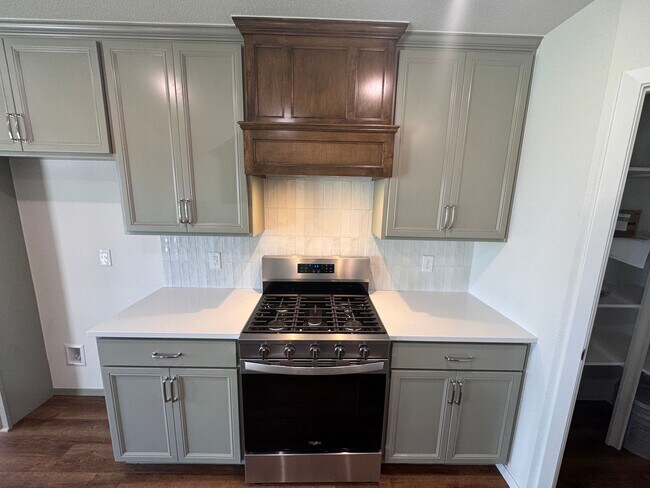 Building Photo - Brand New - 4 bedroom, 2.5 bath, 2 car garage in Bixby Ok
