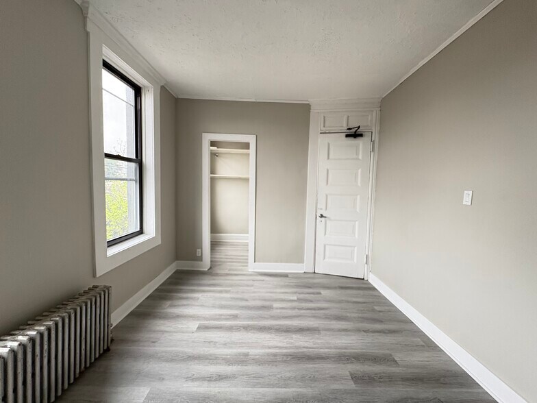 185 Beacon Ave 6 - 183 Beacon Ave