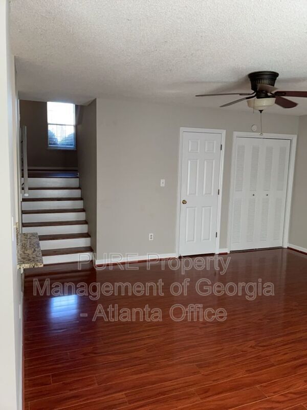 Building Photo - 1916 Cheatham Woods Dr SW