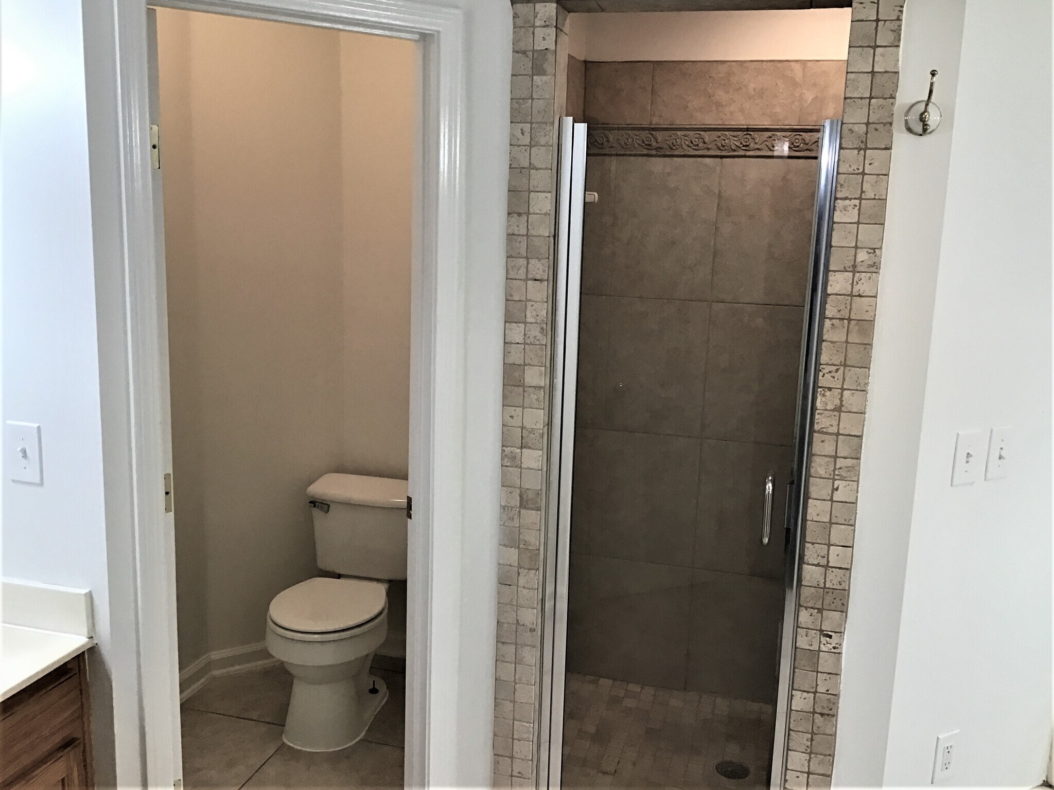 Building Photo - 2700 Darwin Ct