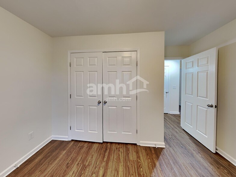 Building Photo - 315 Madrid Dr