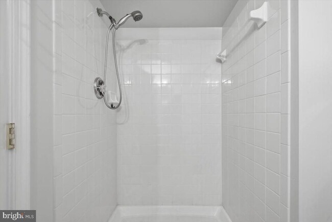 Building Photo - 5718 Croatan Ct