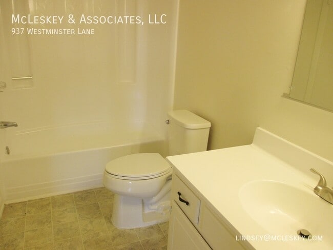 Building Photo - 937 Westminster Ln