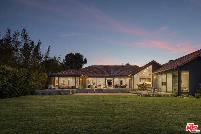 Building Photo - 992 Napoli Dr