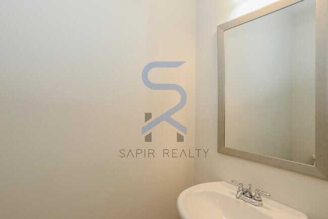 Building Photo - Modern Townhome Living – 3BR/3BA in The Gardens at Lovejoy