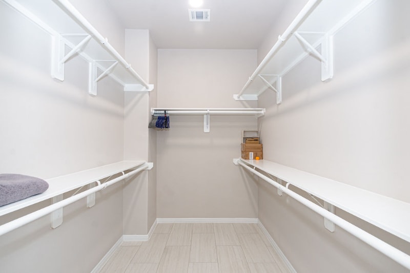 Building Photo - 110 Turner St