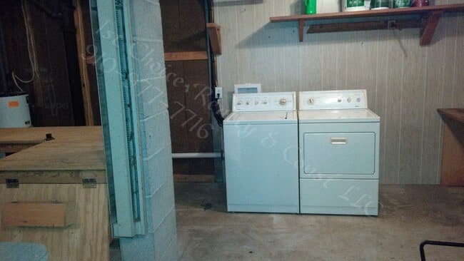 Building Photo - 4210 Deadwyler Dr