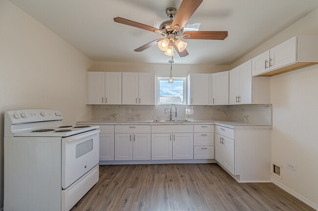 Building Photo - 509 Brown Ave