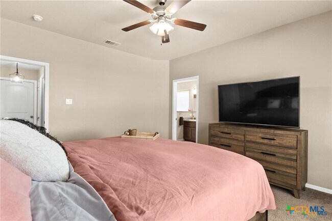 Building Photo - 3421 Doss St