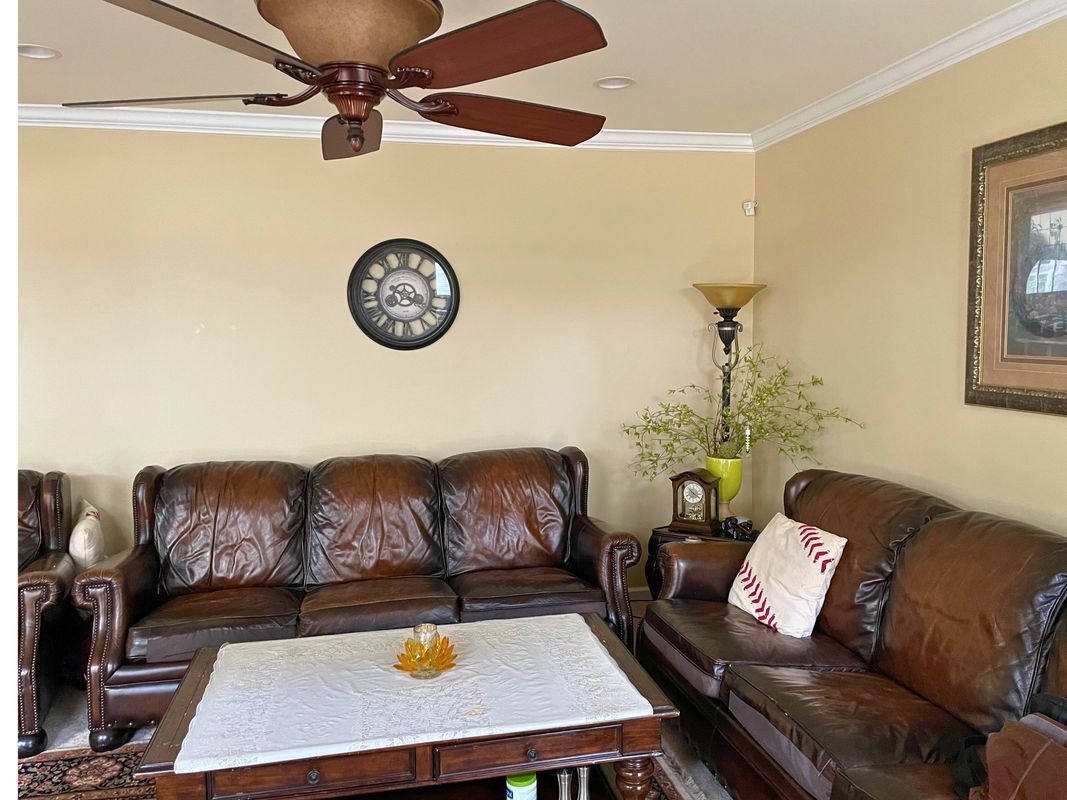 Building Photo - 9908 E Hill Dr