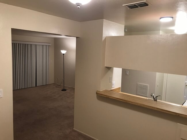 Building Photo - 1177 Honey Trail