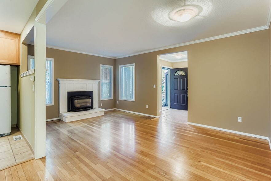 Building Photo - 6218 SW Garden Home Rd