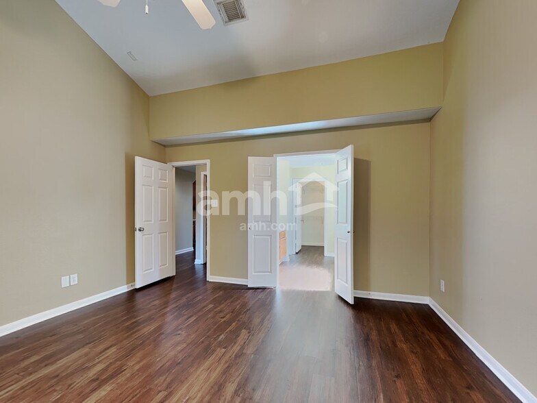 Building Photo - 22927 Lily Creek Dr