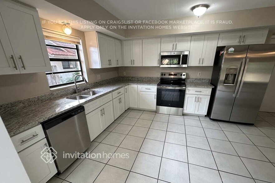Building Photo - 4129 Yellowwood Dr