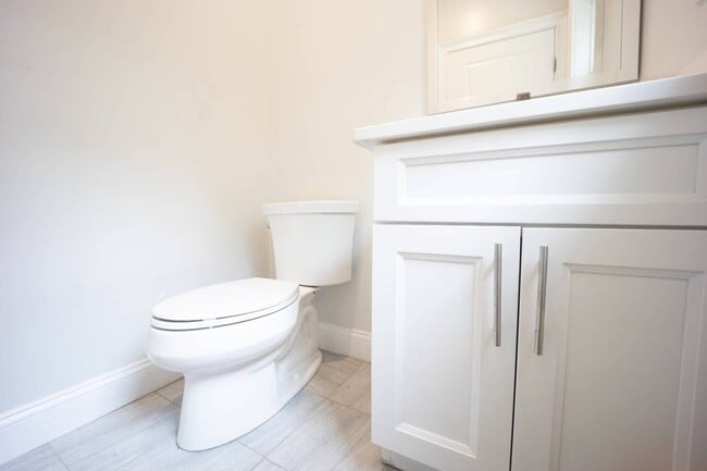 Building Photo - 1 Kewanee Rd