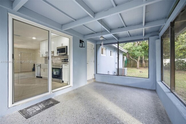 Building Photo - 3548 SW 16th Ct