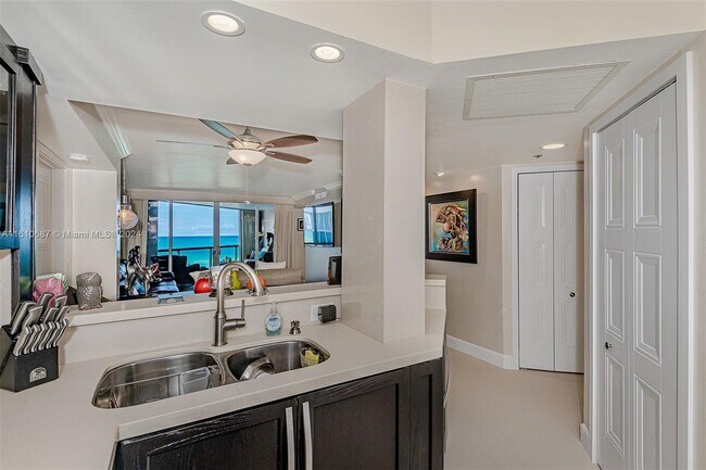 Building Photo - 6767 Collins Ave