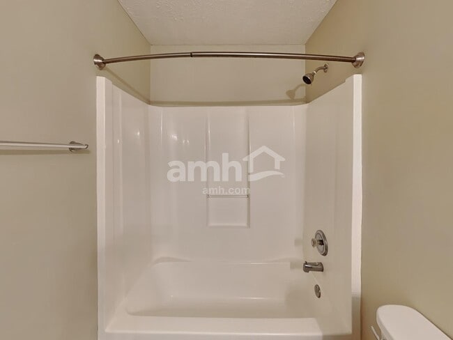 Building Photo - 2793 Sutherland Dr