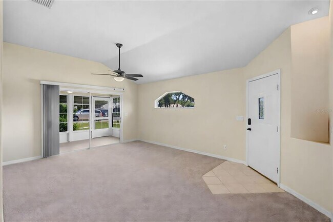 Building Photo - 5622 King James Ave