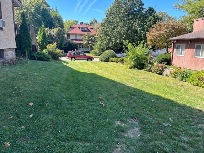 Building Photo - 11 Elliott Pl