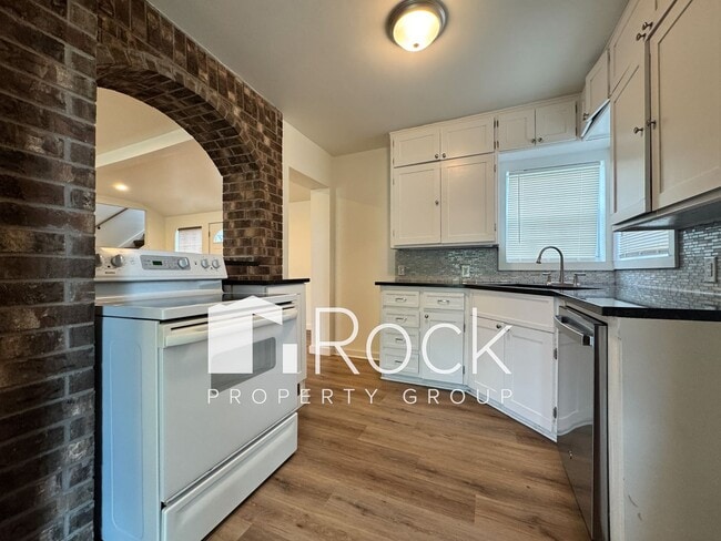 Building Photo - Remodeled Historic Home Near the Capitol, ...