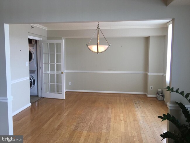 Building Photo - 3713 S George Mason Dr