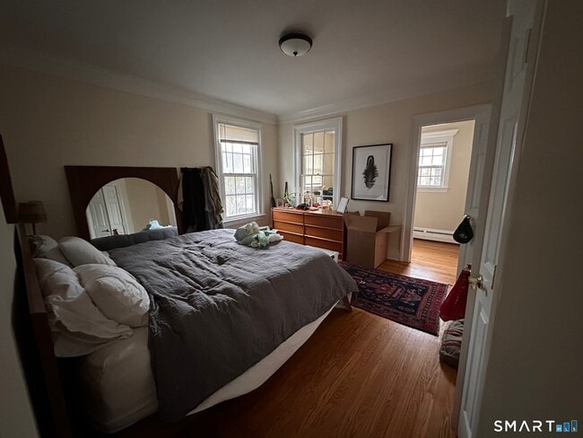 Building Photo - 84 Clark St