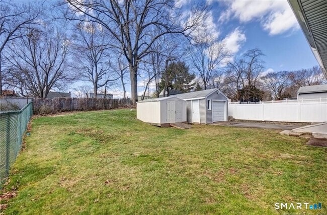 Building Photo - 40 Kennedy Dr