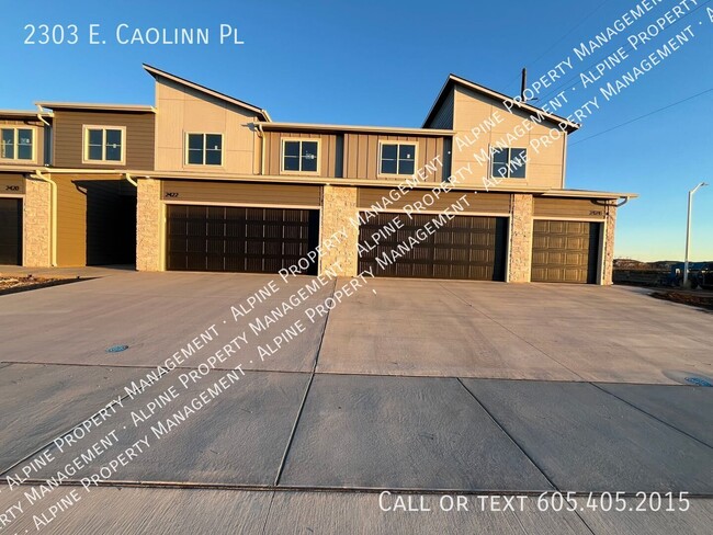 Building Photo - 2303 Caolinn Pl