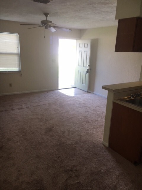 Building Photo - 1000 S Winterhawk Dr