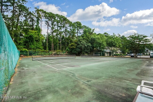 Building Photo - 7623 Baymeadows Cir W