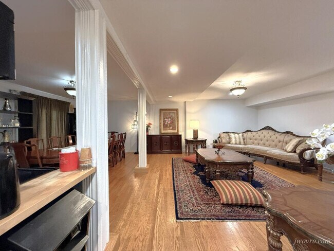 Building Photo - 150 Tiptoe Ln