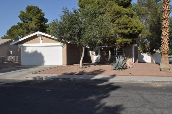 Primary Photo - 401 Calaveras Ct