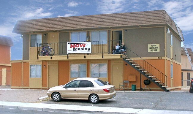 Building Photo - 805 Palo Verde Dr