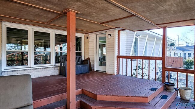 Building Photo - 1203 Governors Dr SE