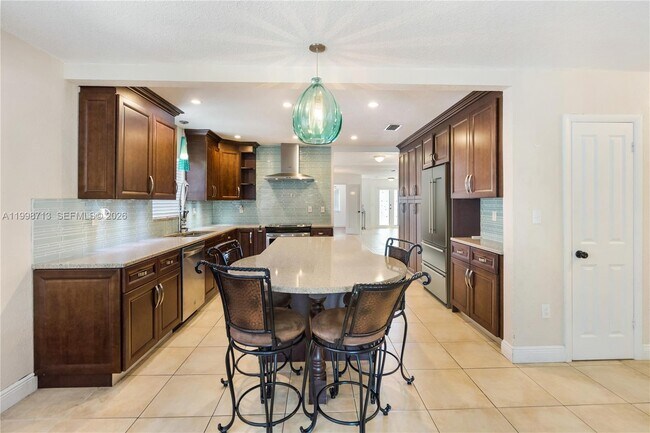 Building Photo - 1333 SW 16th St