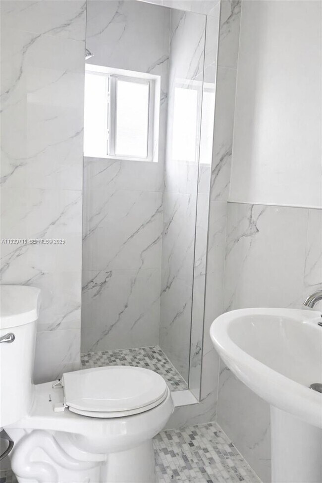 Building Photo - 3071 SW 27th Ln