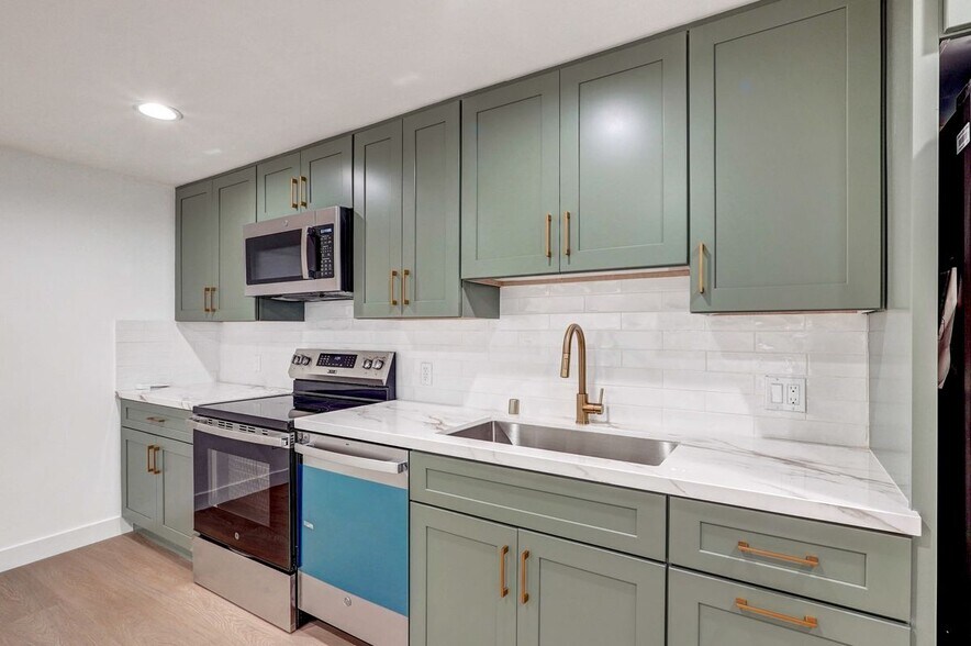 Building Photo - 644 Pier Ave