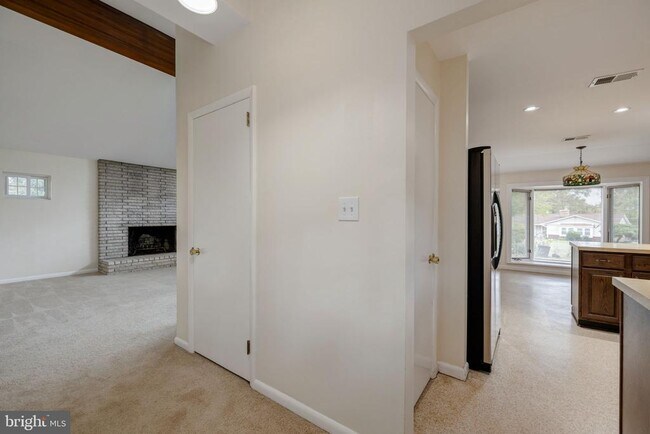 Building Photo - 10901 Haislip Ln