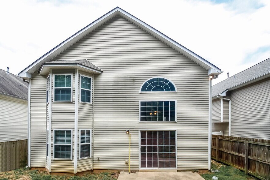 Building Photo - 137 Highland Falls Dr
