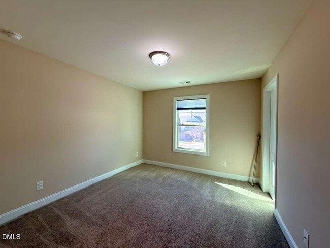 Building Photo - 305 Alamosa Pl