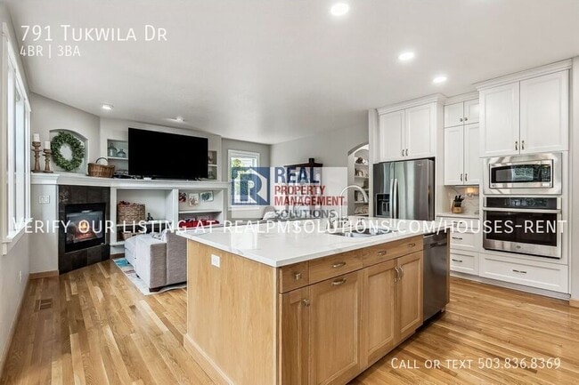 Building Photo - 791 Tukwila Dr