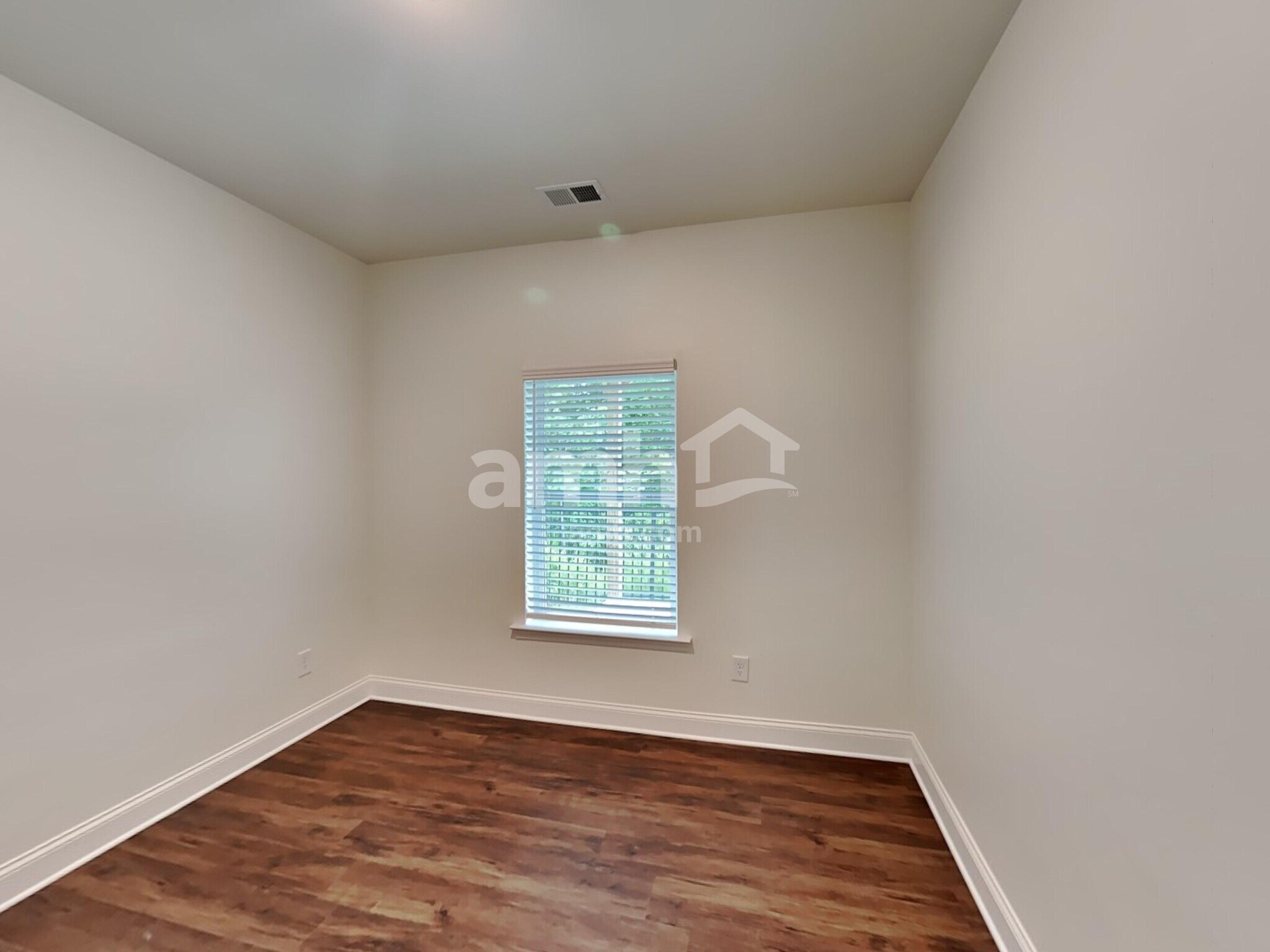 Building Photo - 175 Pecan Dr